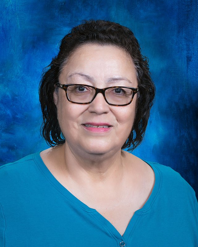 TurlockUSD's tweet photo. We are sad to share that long-time Osborn educator Sra. Lilly Barron passed this morning as a result of the coronavirus. Lilly and several of her family members fell ill after Fatherโs Day and they have battled this disease ever since.
1/ https://t.co/0MFXMK250C