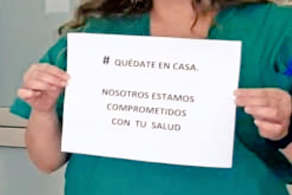 Rosaferlo's tweet photo. Mensaje para #Parla:  estan viniendo al #hospital personas asintomaticas que han tenido contacto con algun #COVID19 para solicitar una #PCR ⏩ Esta produciendo saturación de la #urgencia  Por favor: si sois contacto estrecho #saludpublica os llamará➡ #QuedateEnCasa @AytoParla https://t.co/1TgLA0kKgR