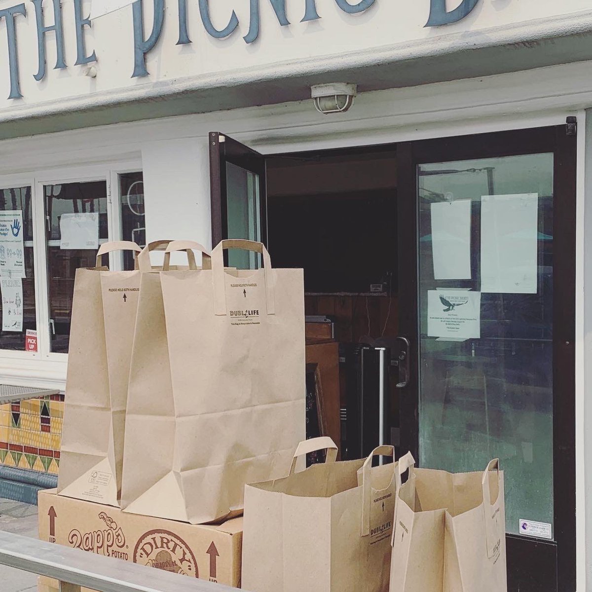 The Picnic Basket tweet media