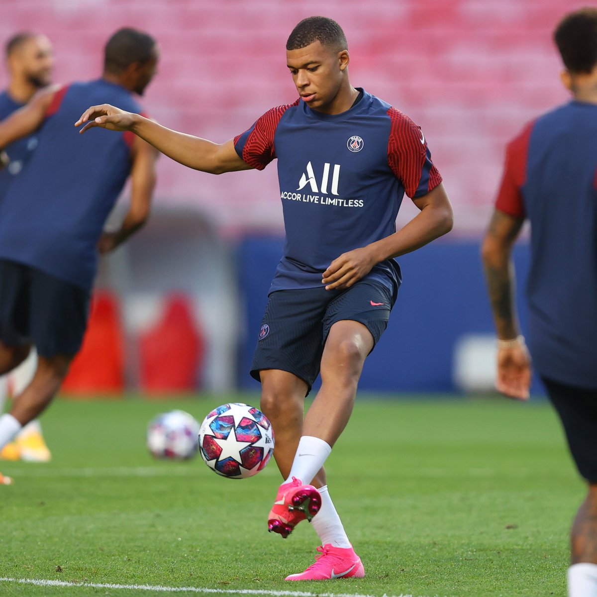 Paris Saint-Germain tweet media