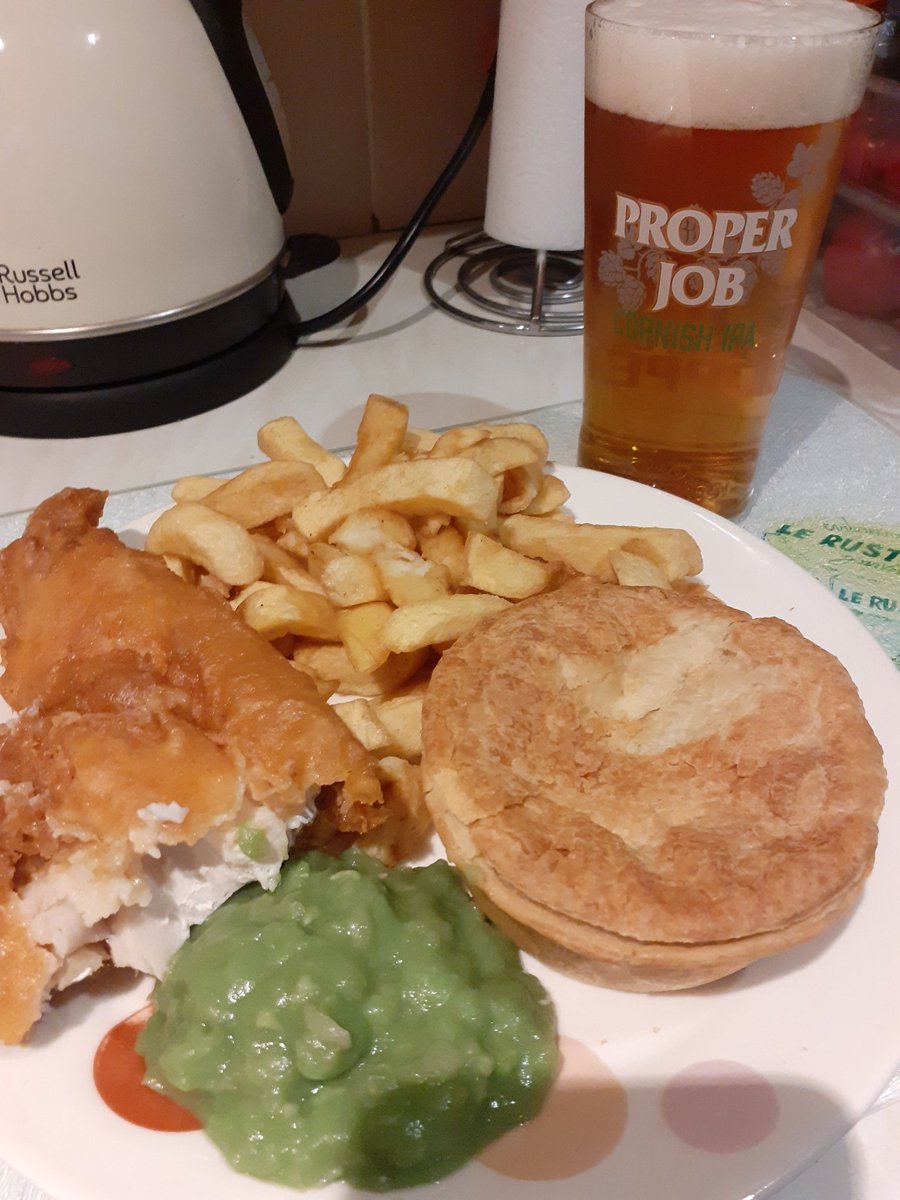Chippy tea tonight and the only drink to "proper" wash it down.... <a href="/properjobale/">Proper Job Ale</a>  by <a href="/StAustellBrew/">St Austell Brewery</a> ...😋🍻
#properjobambassador 
#thosewhoknow