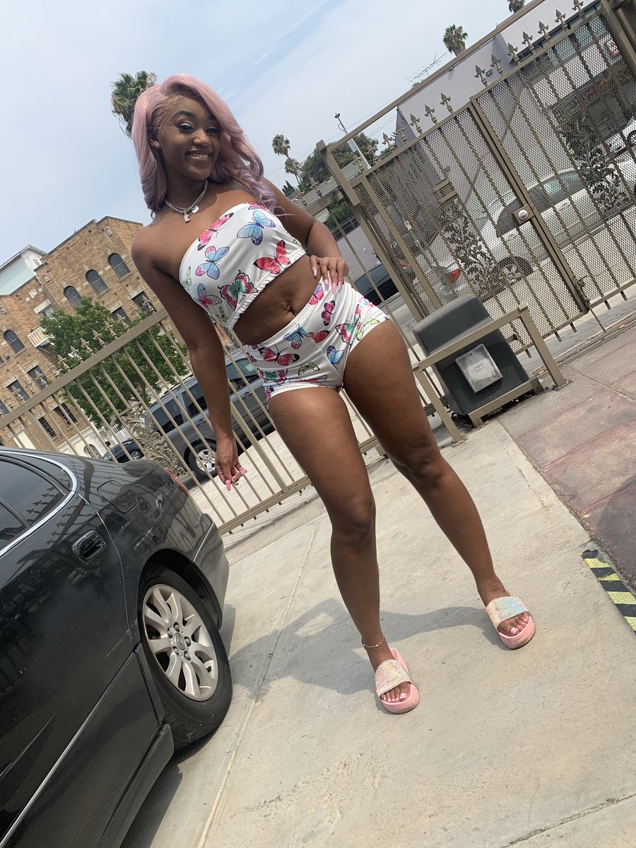 iamjenjib's tweet photo. California dreaming 🌴🌺🦋 #California #LosAngeles https://t.co/ZzW9f2kAy1