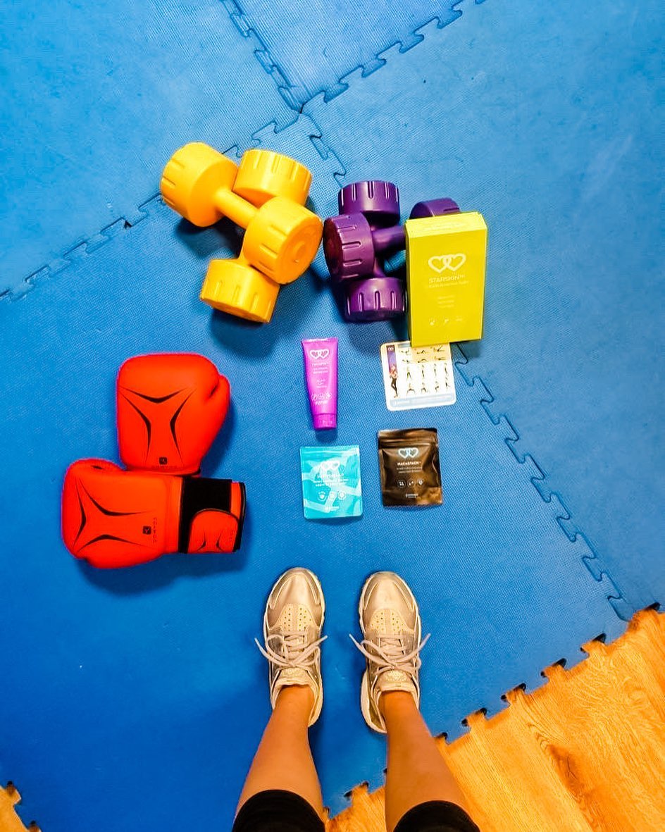 GluteBoost's tweet photo. Saturdays are for relax or for a walk in the woods....But I chose to get some rest in the gym. 🤷🏻‍♀️🤷🏻‍♀️🤷🏻‍♀️
I took all my necessary tools and there I go...💪💪😍
Wish your Saturday is as fabulous as mine.  🤗🤗🤗

#GluteBoost #fitnessgirls #weekendvibes #slimfitbody #healthylifestyle https://t.co/MNUd5Qyf0I