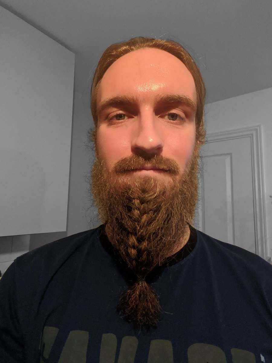 TLKMushroom's tweet photo. @OleQuestionable @MoonF0xx #beardflex https://t.co/B7TTkwspJ9
