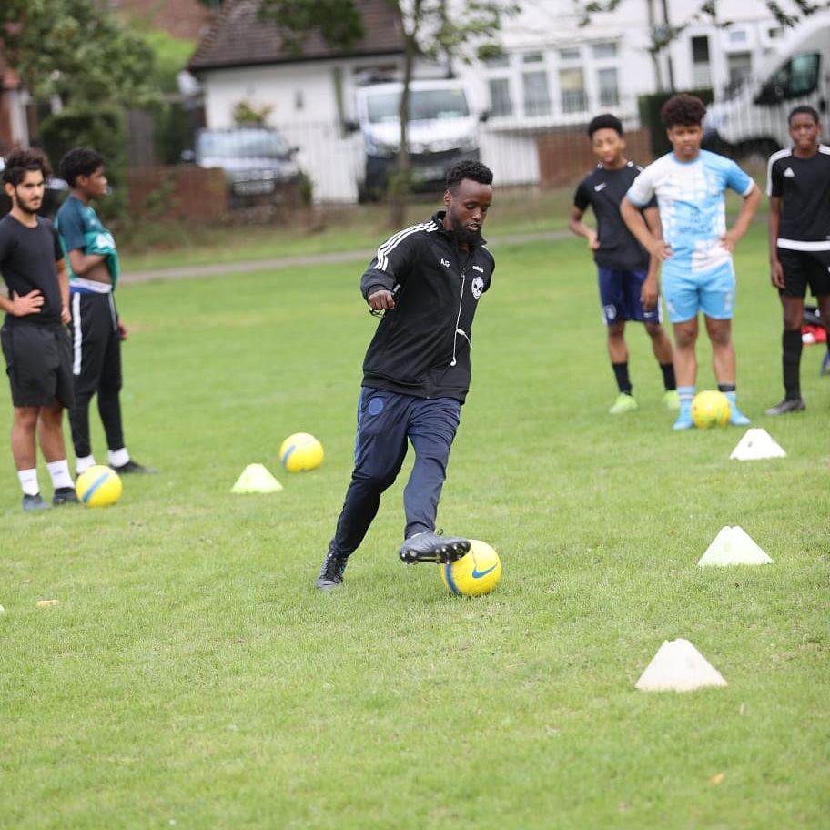 Coach Ali Garre tweet media