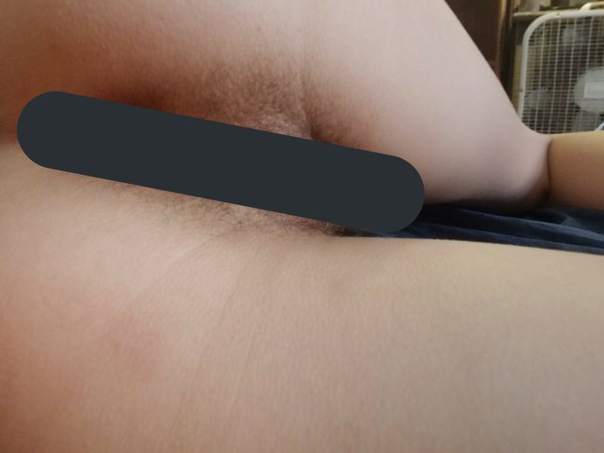 Ive had a shitty week; make my day by subbing to my onlyfans   https://t.co/vzCxUux5Fo https://t.co/