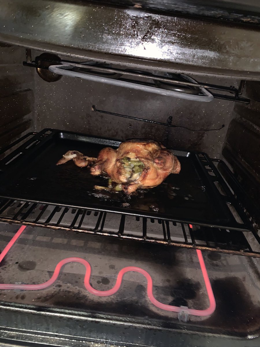 tito_mboweni's tweet image. Browned, roasted and ready! 💃🏻💃🏻💃🏻