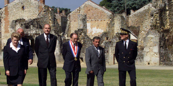 23/ Le 16 juillet 1999, le Centre de la mémoire d'Oradour-sur-Glane fut inauguré par Jacques Chirac. Pour en savoir plus et honorer la mémoire de ces Français massacrés par les nazis, voir le site très complet du Centre de la mémoire => https://oradour.org/ FIN