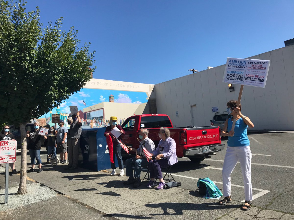 westseattleblog's tweet image. The #USPSProtests included @WSJA post office too; just got this pic from Alison.