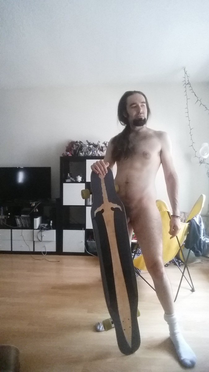 DameoRa's tweet photo. Ohh! I love so much how my new longboard came out! Is so sexy! Had to take some photos with it ;) https://t.co/Fx56Uzyn6X