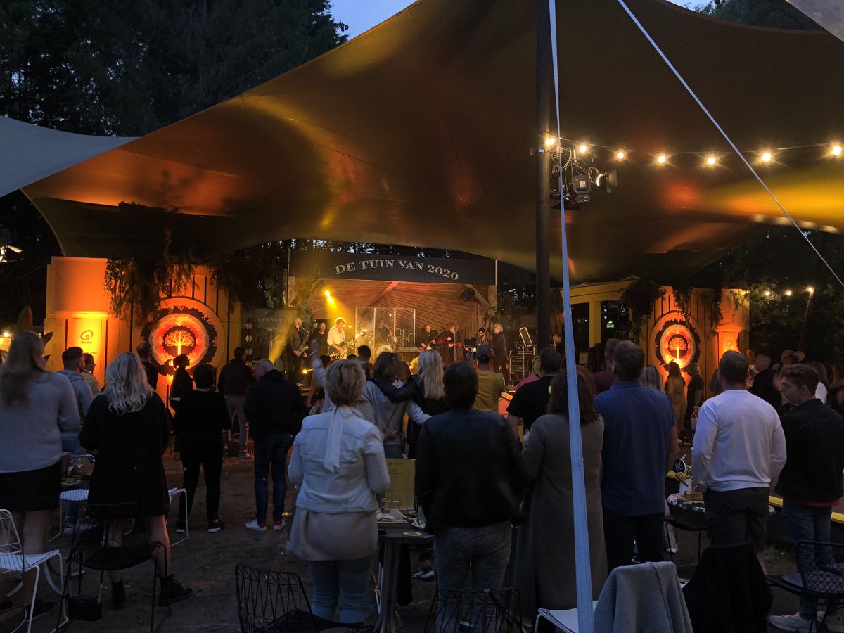 janverhaas's tweet photo. Thanks @JamieWestland @Di_rectMusic Het was supergezellig! #detuinvan2020 #brielscheaap #celebratinglivemusic https://t.co/3d9BRj1uZG