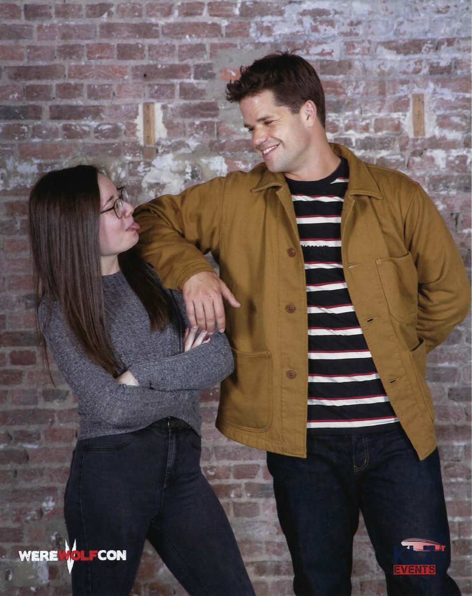 rkivesofseoul's tweet photo. ◽Max Carver with @__Mathilde_B during #HATM2 by @ultimeventz in Paris 

◽ Max Carver with @__Mathilde_B during #WereWolfConV by @KLZ_Events in Brussels https://t.co/5BSvYiqqvD