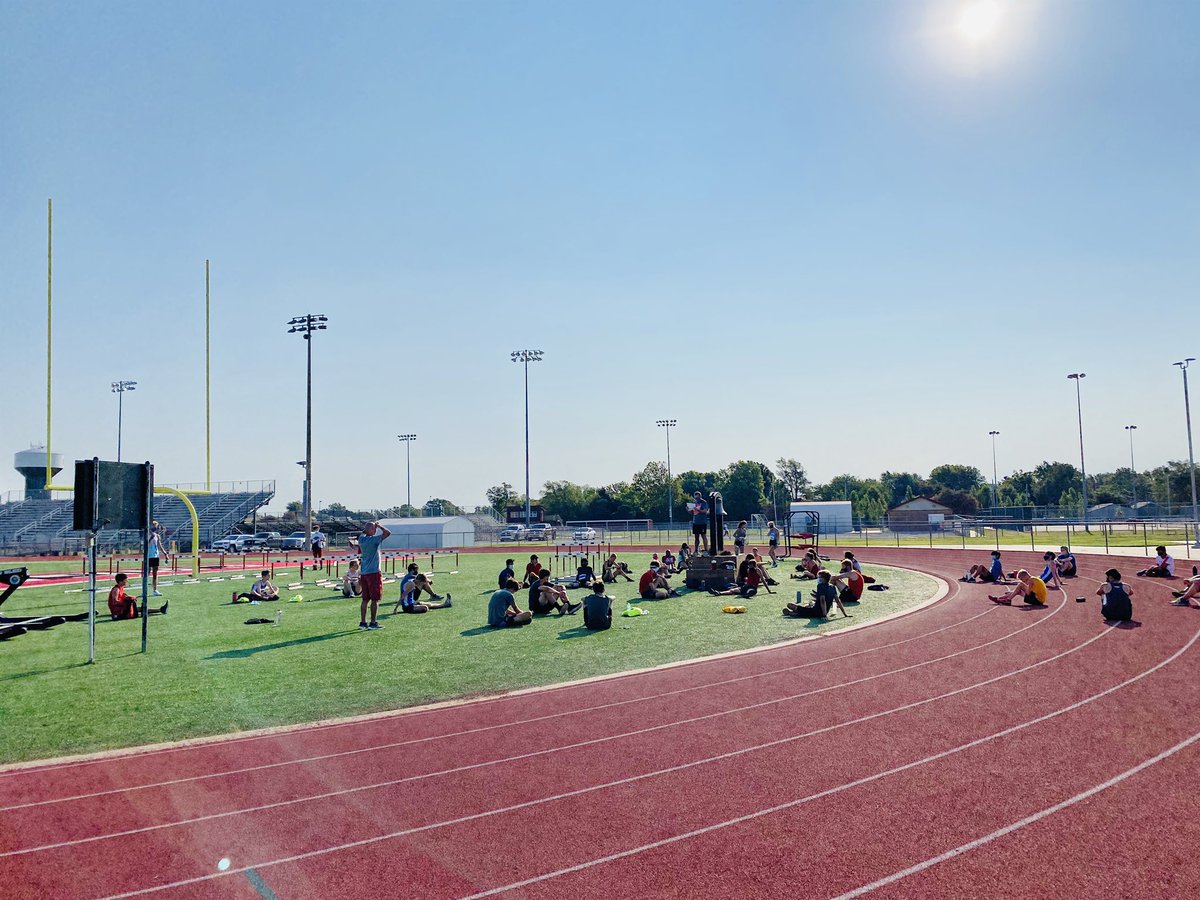 Maize High XC (@mhsxc2) on Twitter photo Beautiful morning for our annual XC time trials☀️. No matter the course these athletes have worked hard, set goals, & dreamed big despite the uncertainty. We are hopeful for the season!! 🏃🏼♂️🦅🏃🏼♀️. #childrenofthecorn
<a href="/MHSXC2/">Maize High XC</a> <a href="/RunnerAPpunner/">Skeeter Rankins</a> Beautiful morning for our annual XC time trials☀️. No matter the course these athletes have worked hard, set goals, & dreamed big despite the uncertainty. We are hopeful for the season!! 🏃🏼♂️🦅🏃🏼♀️. #childrenofthecorn
<a href="/MHSXC2/">Maize High XC</a> <a href="/RunnerAPpunner/">Skeeter Rankins</a>