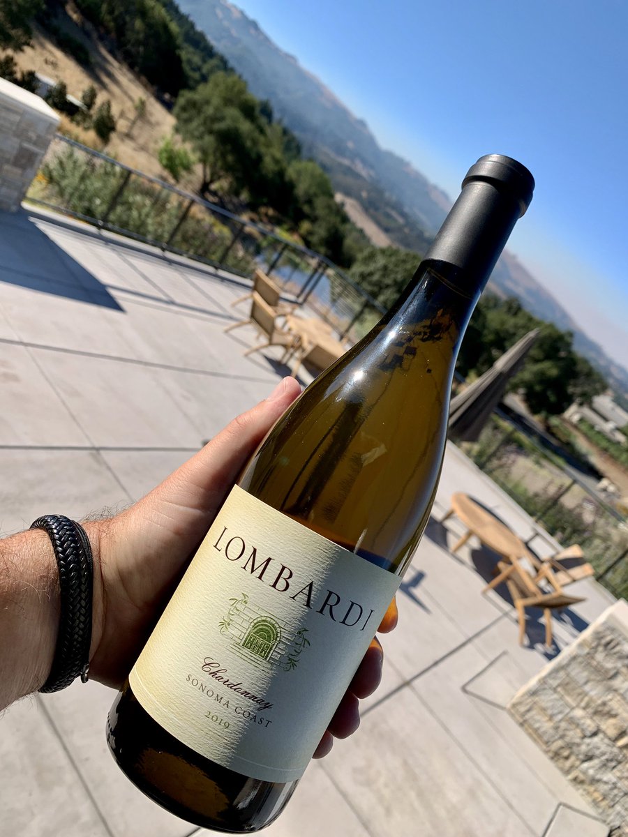 LombardiWines's tweet photo. Bottling Day & marching on. Hard to focus with so many friends deeply affected by the devastating fires in Sonoma/Napa. Thank you first responders...working tirelessly to protect us. ❤️🙏
https://t.co/tKfg9RCZR0
#thisissonoma #bekind #supportsmallwineries #lombardiwines #grateful https://t.co/yxZxtRabiN