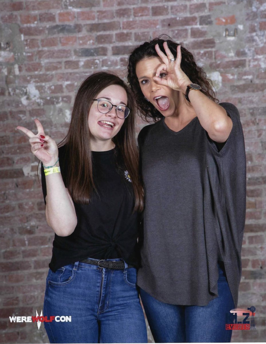 rkivesofseoul's tweet photo. ◽Melissa Ponzio with @__Mathilde_B during #HATM2 by @ultimeventz in Paris 

◽Melissa Ponzio with @__Mathilde_B during #HATM3 by @ultimeventz in Paris 

◽Melissa Ponzio with @__Mathilde_B during #WereWolfConV by @KLZ_Events in Brussels https://t.co/bGJNbVIhd4