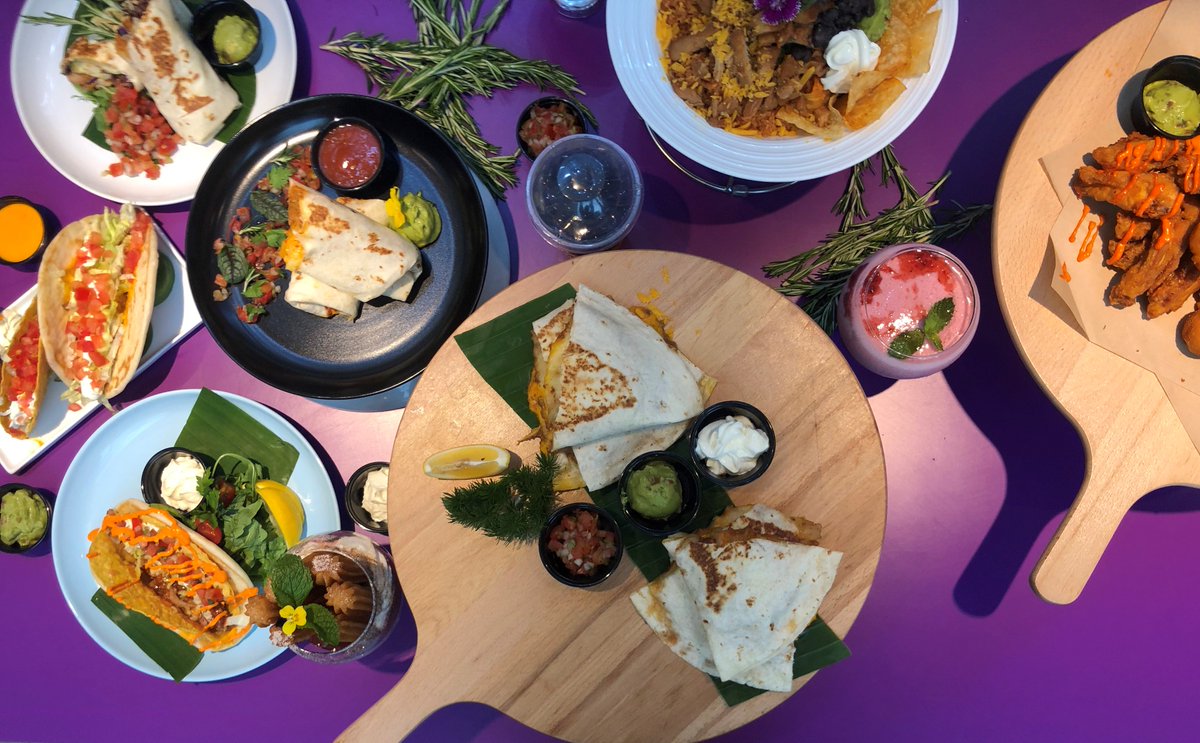 discoverbeijing's tweet photo. At Long Last, Taco Bell Comes to Satisfy Cravings in the Capital.
With a nice enough location and decent eats at a reasonable price, Beijing’s first Bell promises to grow a decent following – and indeed, it may not be the last to open in the city.https://t.co/N3jlvMxCbK https://t.co/E6yTZlncXH