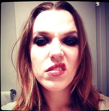 - ur camera roll if lzzy hale was ur gf - a thread
