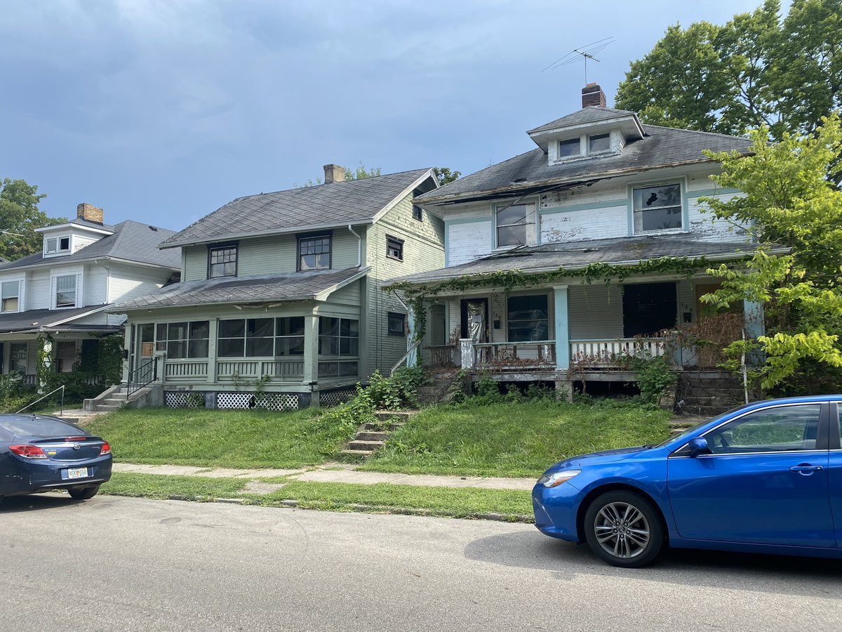 4 units, 3 buildings, 1 street.