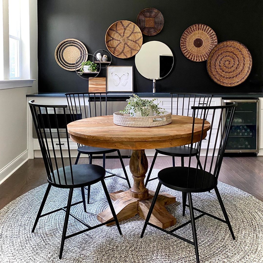 NadeauNational's tweet photo. Dining Table $604
Bold and beautiful! When going dark, be sure to include some lighter pieces for contrast - like a natural wood dining table or simple patterned rug. 
📷: @lovecominghome 
.
.
.
#diningroominspo #blackwall #blackdecor https://t.co/nBFx8ICtTs