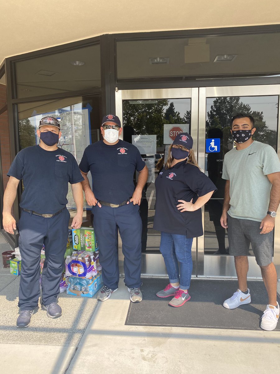 alim_721's tweet photo. Stopped at every fire/police station in North Sonoma County to drop off supplies for #firstResponders ! https://t.co/y561MdpCb7