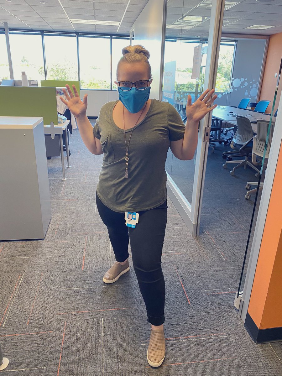 JohnRiveraCC's tweet image. Photo 1: You think you’re alone in a building 

Photo 2: You find the only other person in the building @Anna_GLM who thought the same 

Photo 3: HARD POSE! 😂

@TomMonahan10 @DemetrusHayes1 

#WeAreGLM 
#Internetless