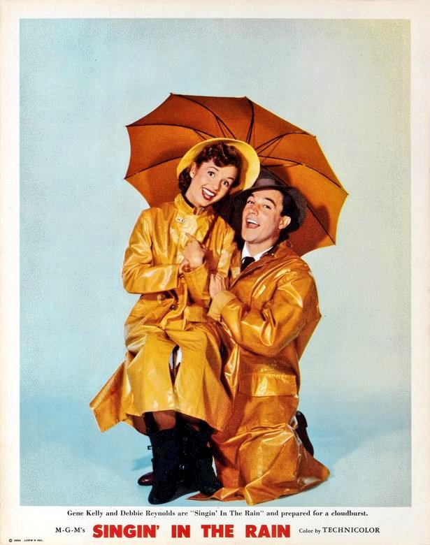 sin forzar. Los números musicales son la continuación de la acción."Singin' in the Rain" no es un musical, sino que es "EL MUSICAL".Supuso el triunfo de la fórmula desarrollada por Arthur Freed, Vincente Minnelli, Gene Kelly y Stanley Donen para la Metro, y su ruptura de los