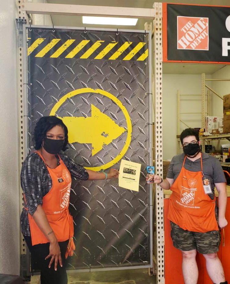 KianaMoses2's tweet photo. Having fun today with the Team! 😀Pay it forward by rewarding someone else! @JasonArigoni @hmalak @MarkMichaud4 @ShawnQuinnHD @JoeRusso6223 @javy0173 @msahines28 https://t.co/DoaXQkoCNT