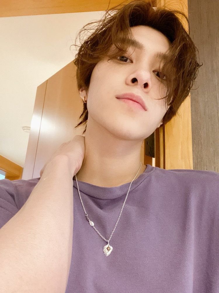 hendery— illicit affairs