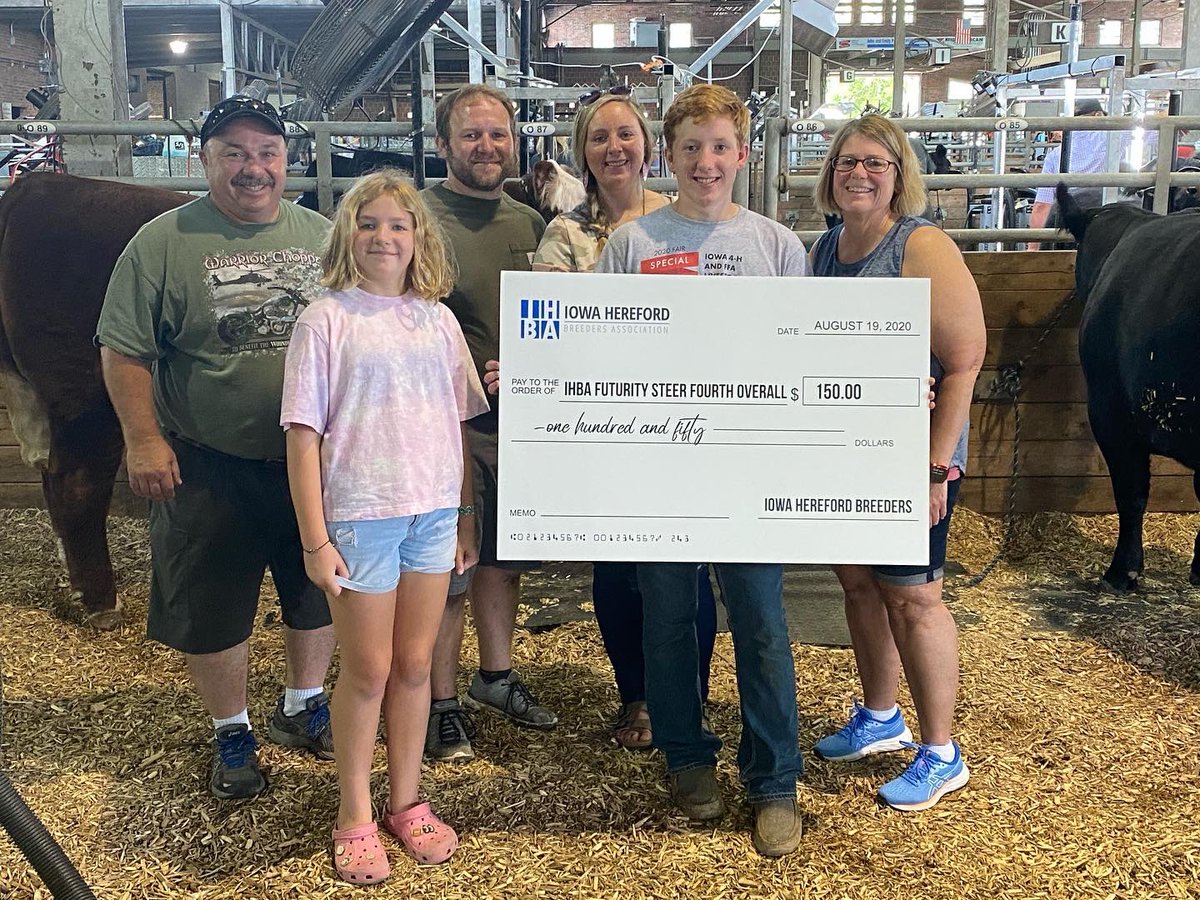 mg_koenig's tweet photo. Great weekend at the ISF Special Edition. Proud of how hard Silas works and his helpfulness in the barn with his peers. https://t.co/L9ahAs7HeO