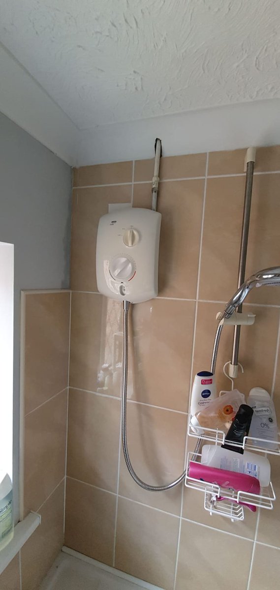 ELMATelectrical's tweet image. Before and after (electric shower swap)