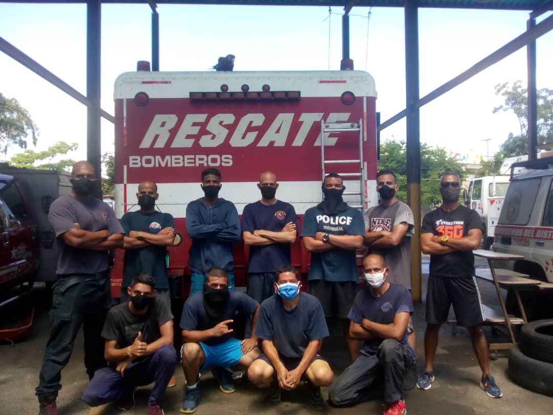 ajoramas's tweet photo. Entrenamiento #Evolution360 Tactico al #DROE Division de Rescate y Operaciones Especiales de @bomberos_dc

Potenciando condiciones en atletas tácticos, optimizando aptitud y actitud física de cara a enfrentar situaciones de riesgo extremas.

#TacticalTraining
#Evo360 
#NoParamos https://t.co/PNpLbDdUsH