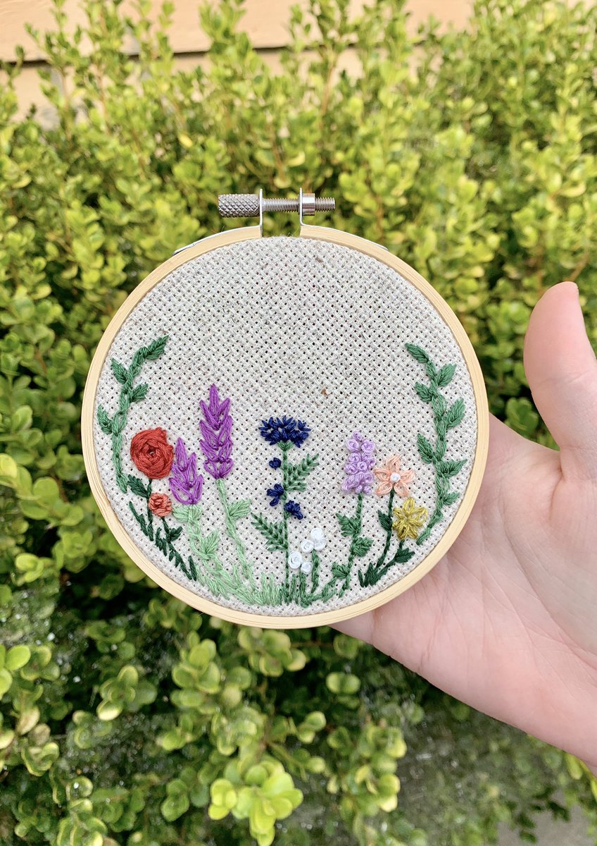 Decided to take my 🧵 elsewhere 
Very first hoop I’ve tried 🌹