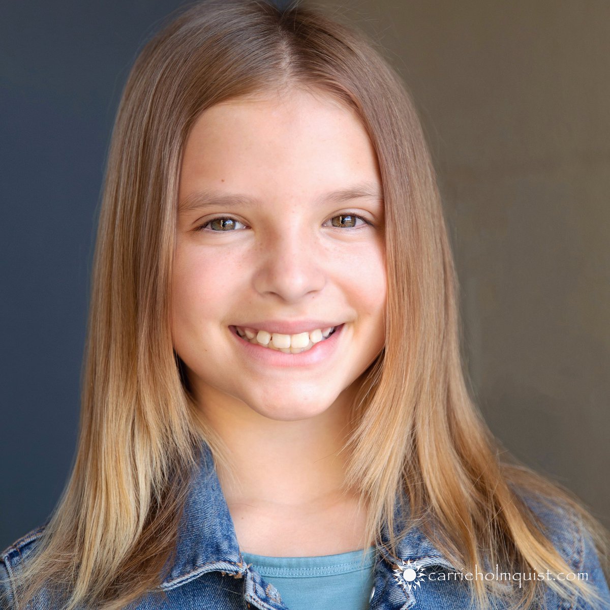 This girl has impressed me for years with her ease of learning and willingness to try tough things.  Center stage, here she comes!
#centerstage #laheadshots #childactor #childphotomagazine #districtmodelandtalent #palomamodelandtalent #zurimodelandtalent #carrieholmquistphoto