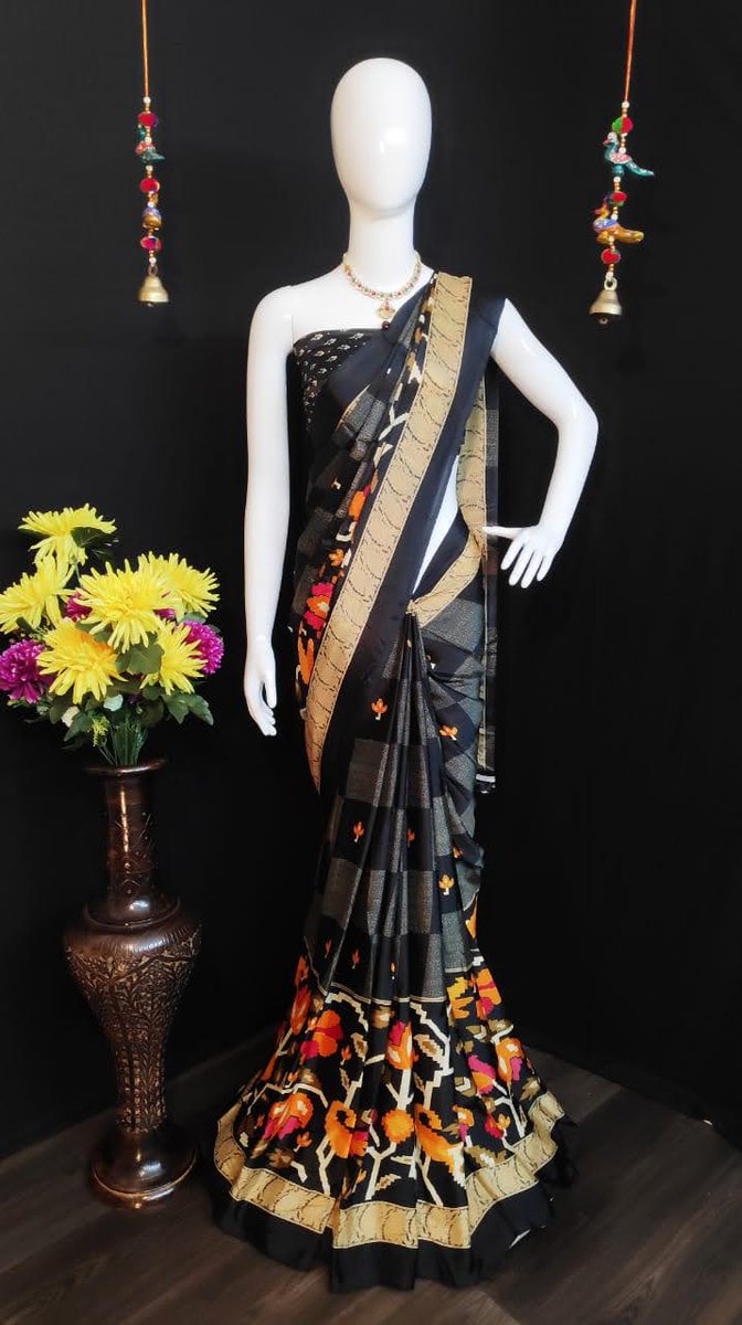 MASAKALI SAREE FIRST TIME IN MARKET MUST TRY SAREE*
THE BEAUTIFUL SOFT LIGHT WEIGHT SAREE SMOOTH WITH DIGITAL PRINT & VISCOSE LINING ALL OVER SAREE IT LOOK AWESOME ONCE IT WEAR 
SAREE FABRIC :- *HEAVY PURE THURKEY
CUT ;- 6:30
MODELING :REAL ORGINAL
Price  : 1000+$