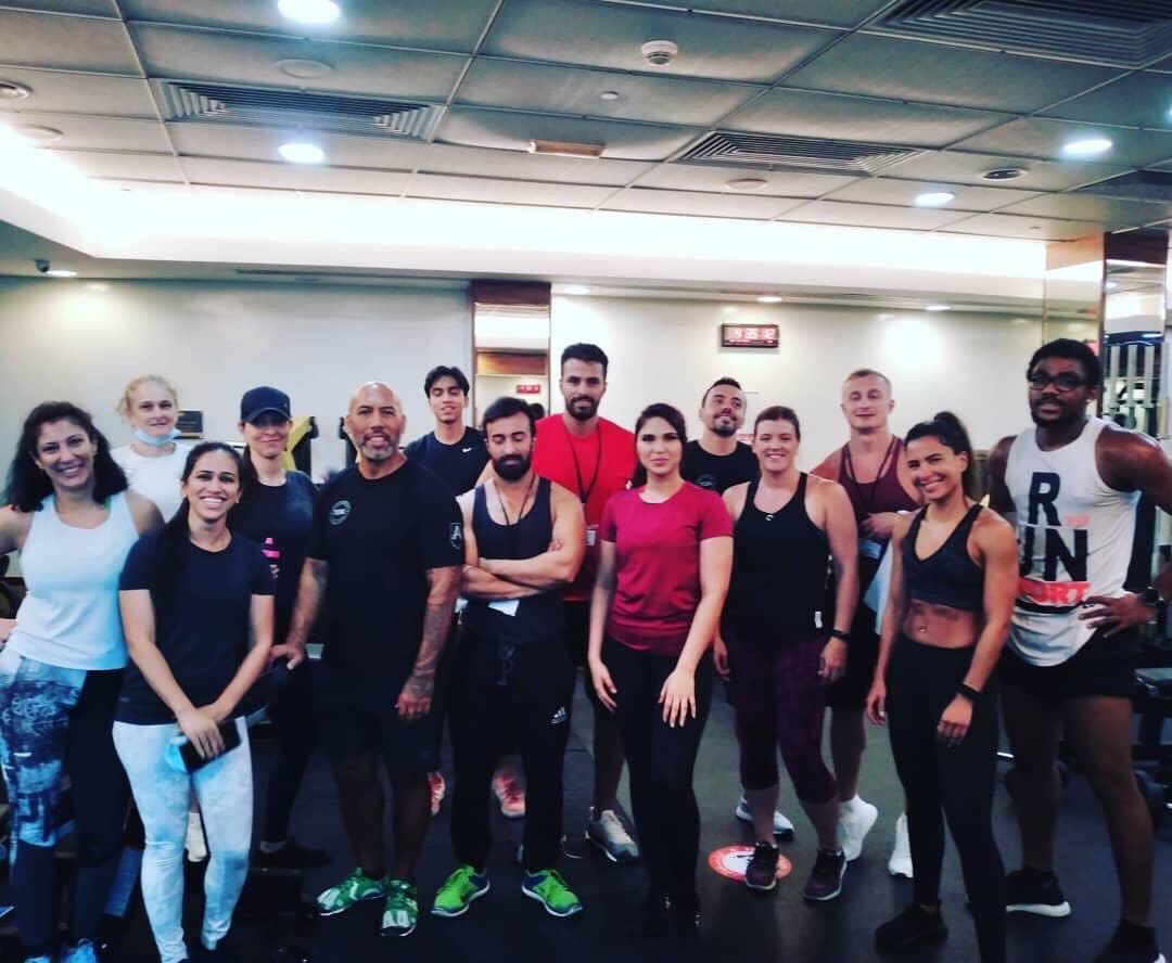 AikaroAcademy's tweet photo. Our weekend Personal Trainer learners putting in the practical hours:
"Practice makes perfect, perfect practice makes permanent"
#repsuae #hfpa #leadership #immunebooster #knowledge #personaltrainer #clientjourney #strenght @ Dubai, United Arab Emirates https://t.co/xSKhuLPyqH