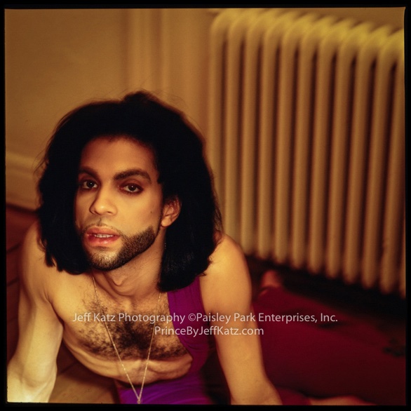 ⚛️ Child Of God ⚛️
“I call myself a musician and a child of God. Others call me what they want to call me.”
❥PRINCE

✥The Original One ✥
☮️ princebyjeffkatz.com/product-page/p…

#PrinceRogersNelson
#Prince
#PrinceByJeffKatz
#FineArtPhotography
#MusicPhotography
#Prince4Ever
#PrincePictures