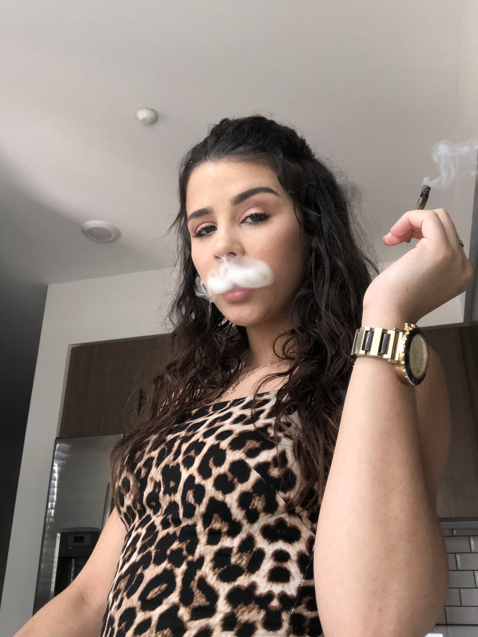 Kylie Rocket on X: Smoking with Kylie - Q & A ✨🚀🔥  t.cogIsW0Fch1h YOU MUST WATCHH!!! 😍🤩 it's on my OnlyFans NOW!!!!  t.copjGrboiCMs  X