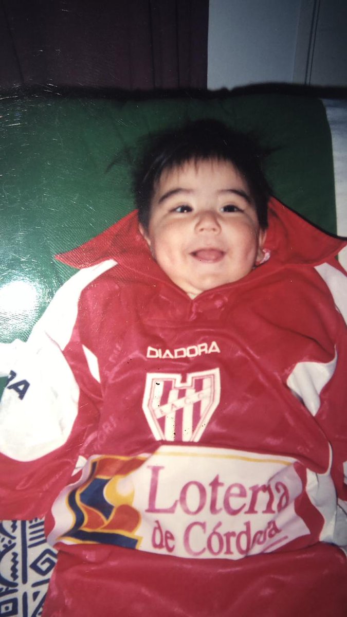 InstitutoACC's tweet photo. 🇦🇹 Fabricio Rodríguez, un glorioso desde la cuna.

Antes de empezar a caminar, ya estaba en el Monumental. 

Su historia: https://t.co/DHekqp08Tm

#FanáticosDeLaGloria ❤️ https://t.co/fre3PPEx7a