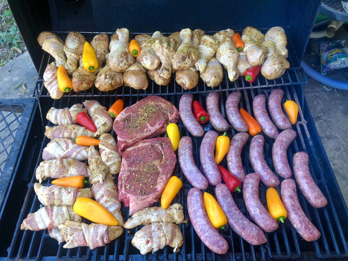 CedrickHarris11's tweet photo. #OutBack #GrillWork #Hobby #SaturdayNight✌🏽 https://t.co/x5kuYJIXBV