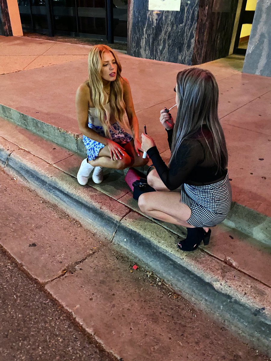 Candid moments with my favorite girl 👯‍♀️
