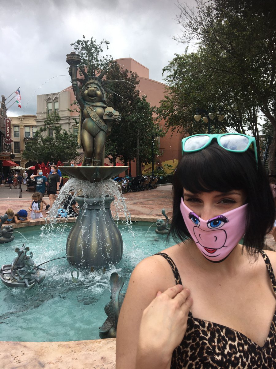 WatchRO_ST's tweet photo. Marcy Renee is modeling her new Miss Piggy mask! #wearamask #muppetstyle https://t.co/17rQe5vDj8