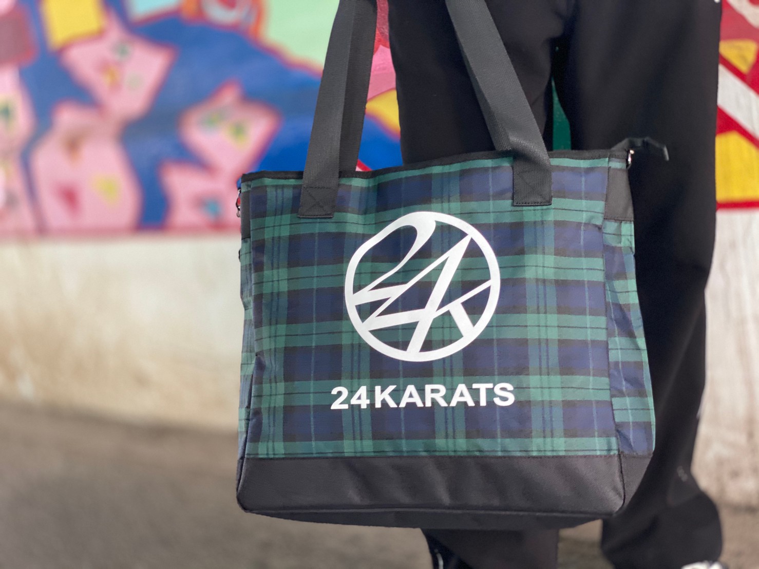 【新品未使用】24KARATS × JSB LAND 山下健二郎 受注品 Ｌ VERTICAL_GARAGE - Search / X