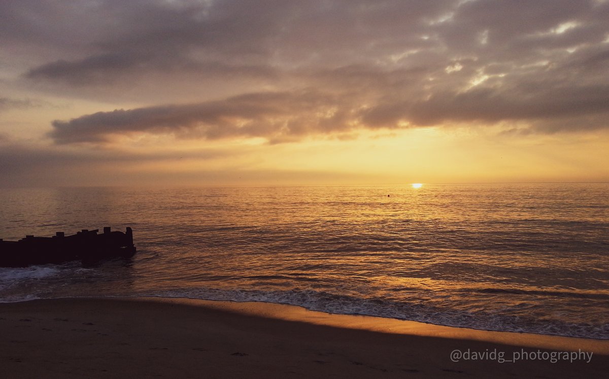 Sunrise to a beautiful  day
.
.
#picoftheday #water #sunrise #calm #sunrise_sunsets_aroundworld #delaware #sunrise_and_sunsets #calming #picoftheday📷 #sunrise_sunset_photogroup #sunrise🌅 #sunrisephotography #picoftheday #rehobothbeach  #instasunrise  #delawarebeaches