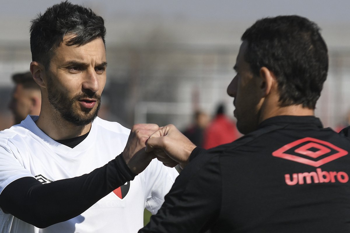 Newells's tweet photo. 🤜🏼🤛🏼

@NachoScocco32ok 🤩 @MR11ok https://t.co/y7lYSODDgY