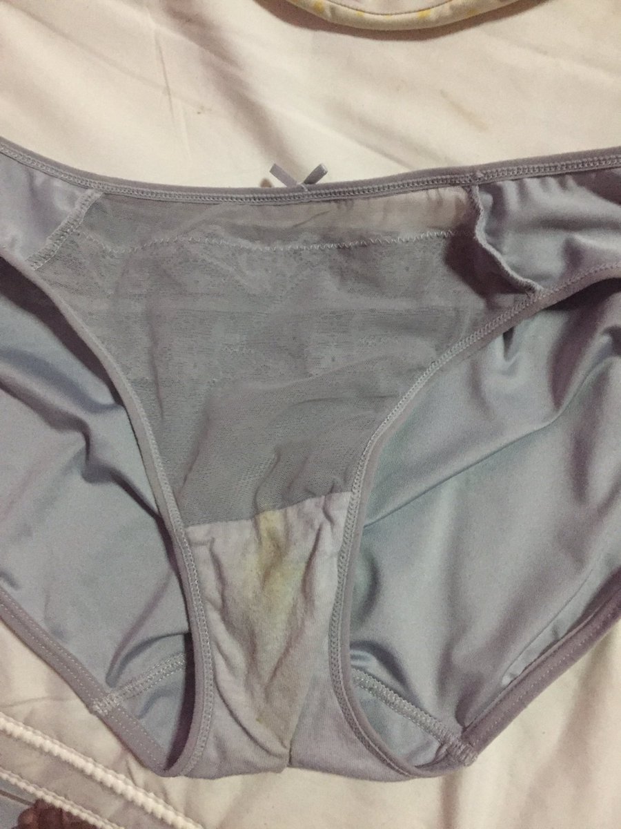 ถอดกางเกงใน
นอนดีกว่า.ร้อนจัง