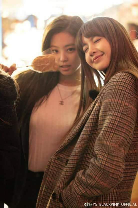 JenlisaShitpost's tweet photo. 𝑰 𝒅𝒐𝒏’𝒕 𝒄𝒂𝒓𝒆 𝒉𝒐𝒘 𝒉𝒂𝒓𝒅 𝒃𝒆𝒊𝒏𝒈 𝒕𝒐𝒈𝒆𝒕𝒉𝒆𝒓 𝒊𝒔, 𝒏𝒐𝒕𝒉𝒊𝒏𝒈 𝒊𝒔 𝒘𝒐𝒓𝒔𝒆 𝒕𝒉𝒂𝒏 𝒃𝒆𝒊𝒏𝒈 𝒂𝒑𝒂𝒓𝒕.

HAPPY JENLISA DAY 💕 https://t.co/3jkwswv35r