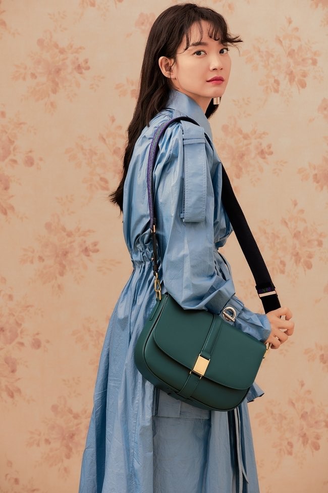 PH_ShinMinAh's tweet photo. [Photo] Shin Min Ah for COURONNE 💖 https://t.co/NR0MTAh9HK