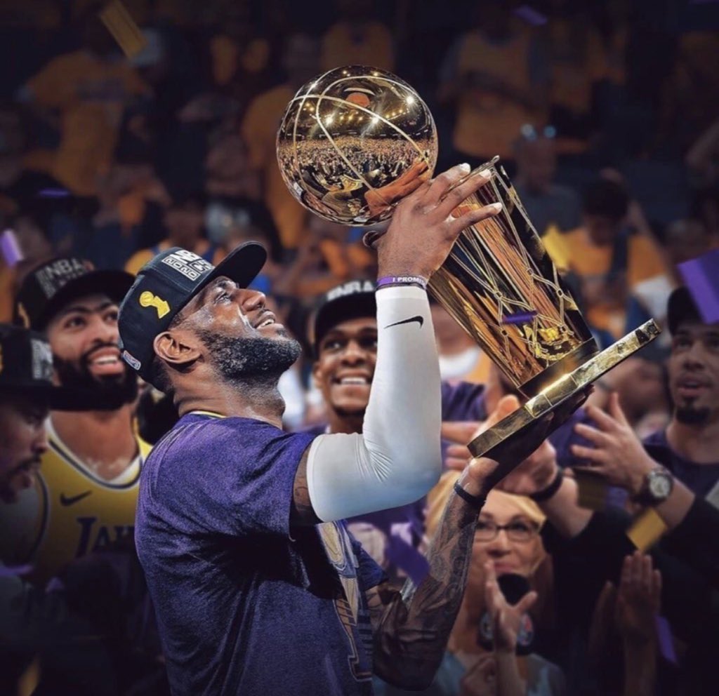 CarlosxcStory's tweet photo. 14 wins to go to make this possible 🏆👑〰️ https://t.co/BiW9HQHVRP