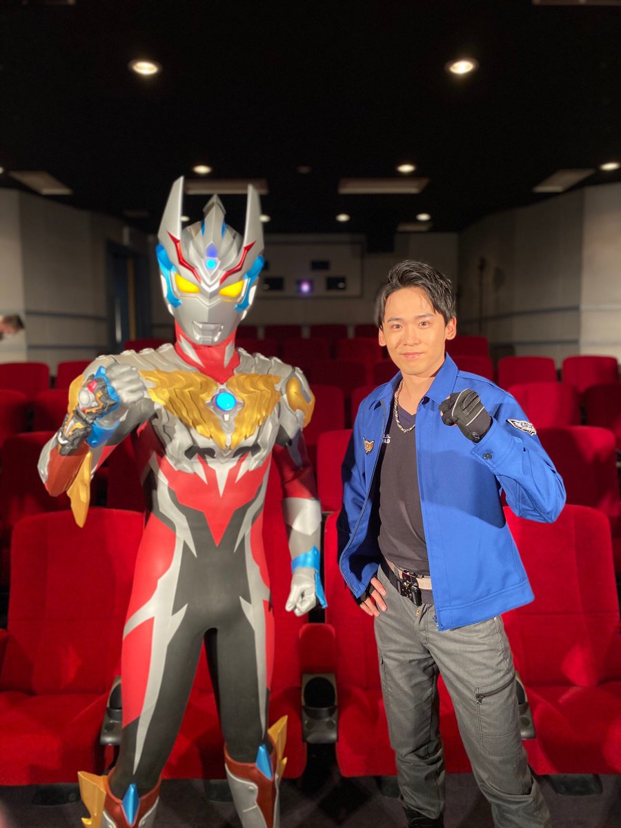 公式 フロム ファーストプロダクション En Twitter 諒太郎 から写真が届きました 昨日 劇場版ウルトラマンタイガ 大ヒット御礼ライブビューイング舞台挨拶開催 舞台挨拶の内容はこちらから T Co Jmqg0bmi98 諒太郎 宗谷ホマレ タイガ舞台挨拶