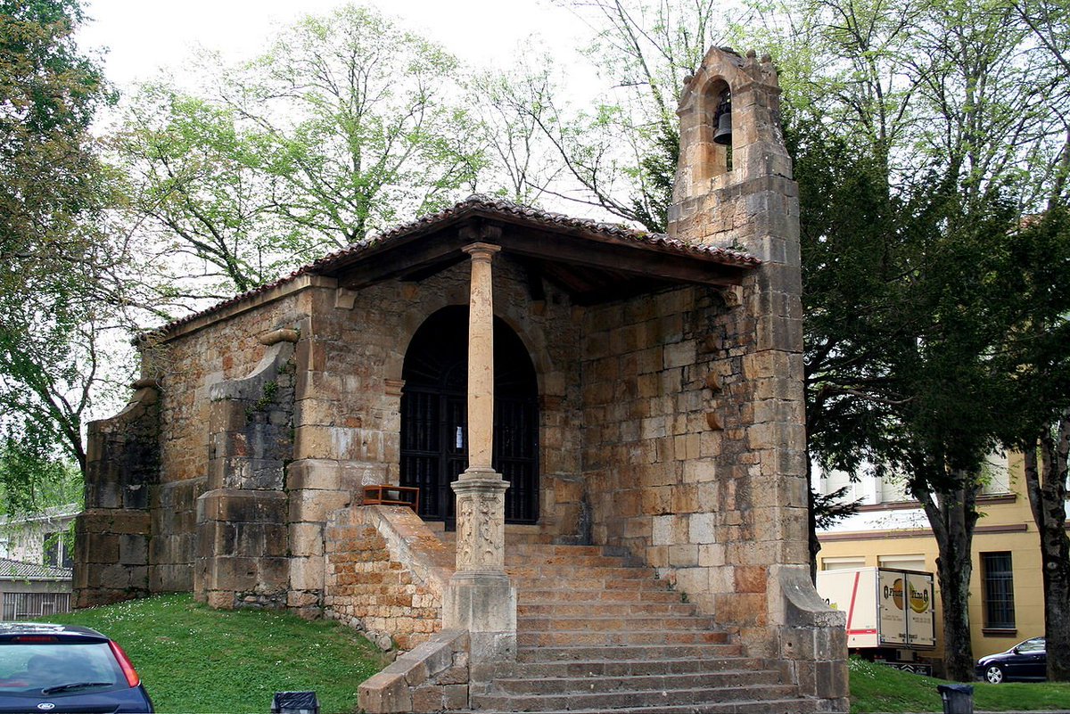 Se cree que fue el primer templo cristiano que se construyó en Asturias —y, por tanto, en España— después de la invasión de la península ibérica por los musulmanes;​ también se dice que la lápida de consagración es el primer monumento literario de la Reconquista.